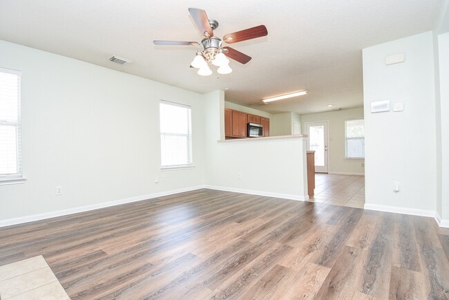 Building Photo - 29323 Hickory Terrace Dr