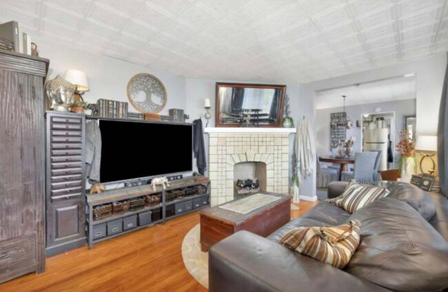 Building Photo - 3421 Glenway Ave