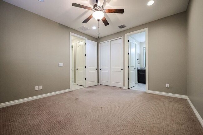 Building Photo - COMING SOON! Great Location!Stunning 6-bedroom Plus 7, 4.5-bathroom home located in Chandler