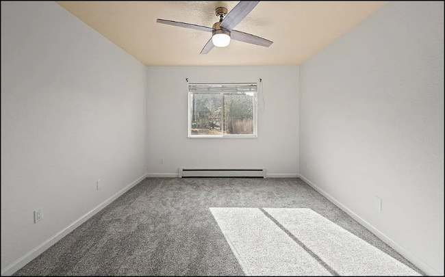 Building Photo - 404 Montero St