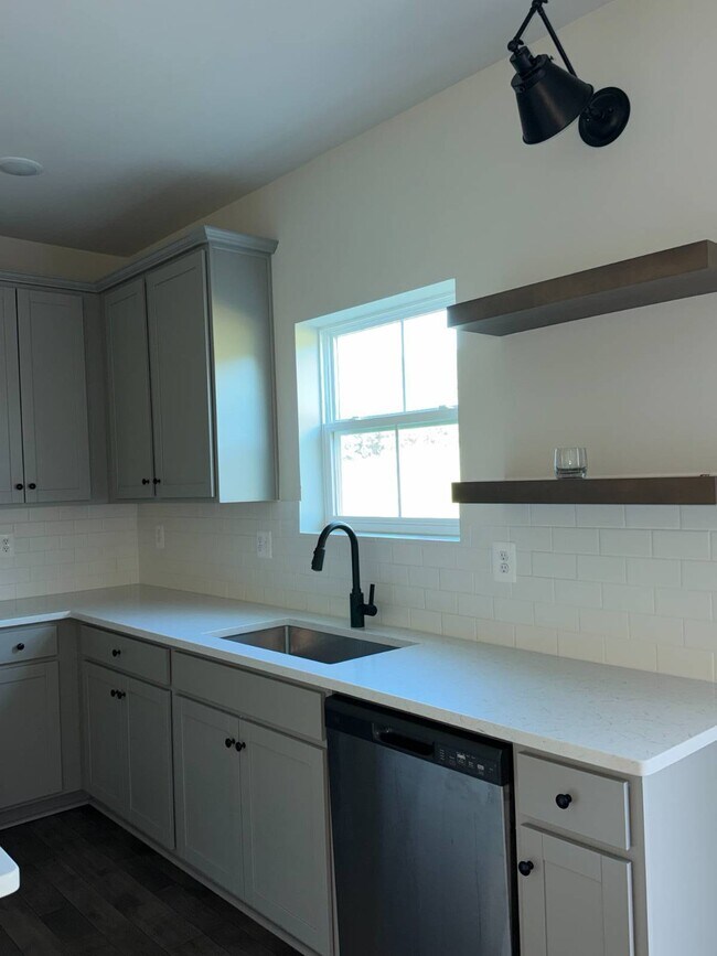 Building Photo - 154 Scoter Rd