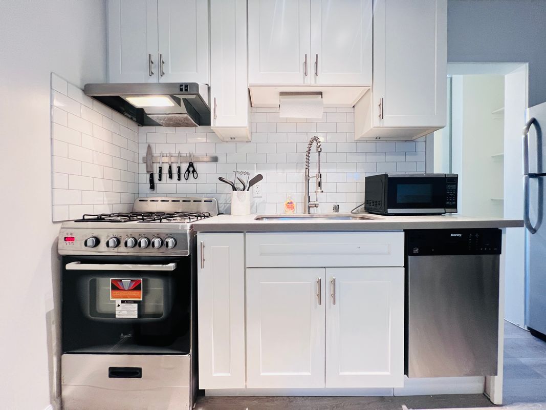 Building Photo - 5525 Harold Way