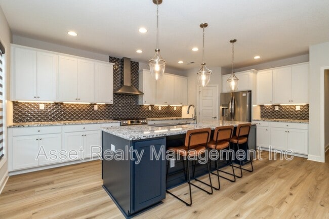 Building Photo - 1730 Silver Chapel Dr