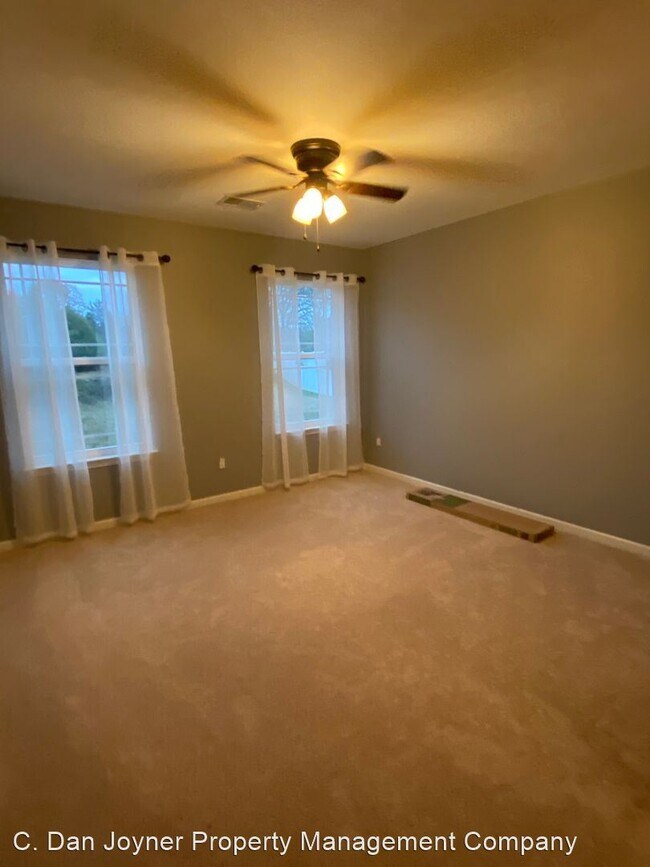 Building Photo - 3 br, 2.5 bath House - 312 Engelmann Lane