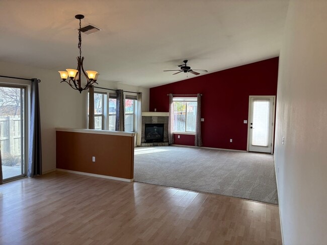 Building Photo - Bend Home with Fully Fenced Backyard and P...