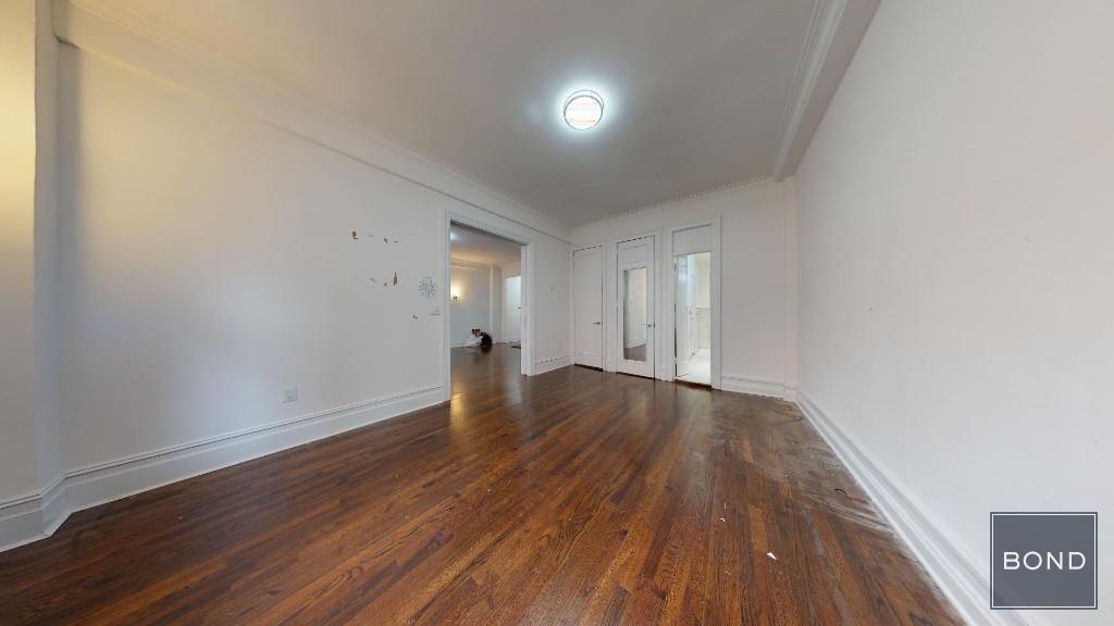 Building Photo - 166 W 72nd St