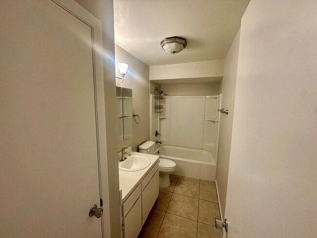 Building Photo - 3 Bedroom/ 2 Bath Fenced in Home for rent ...