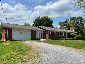 Building Photo - Location & Convenience!!!