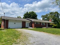 Building Photo - Location & Convenience!!!