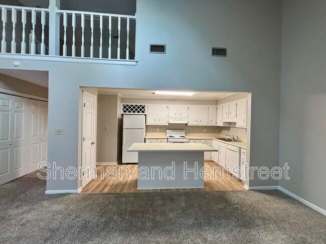 Building Photo - 2139 Holt St