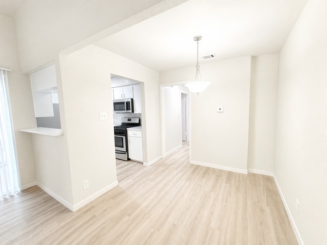 Building Photo - AVAILABLE NOW; APPLY AT OUR WEBSITE TODAY!!