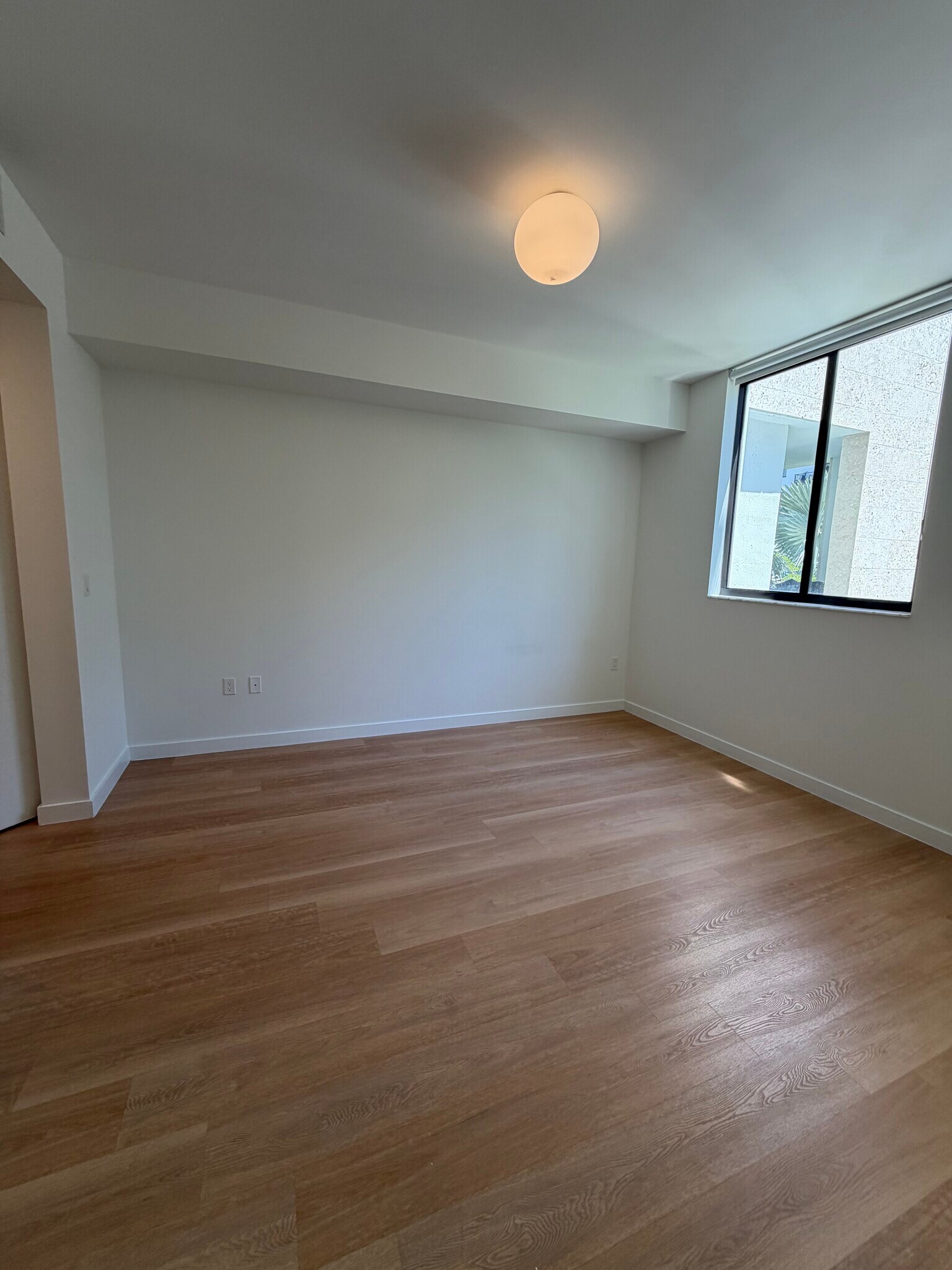 Building Photo - 11300 Biscayne Blvd