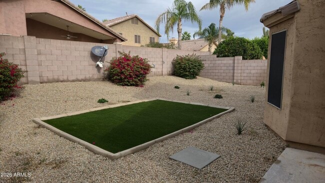 Building Photo - 9616 E Sheena Dr