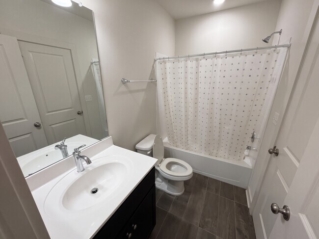 Building Photo - 1463 Wheyfield Dr