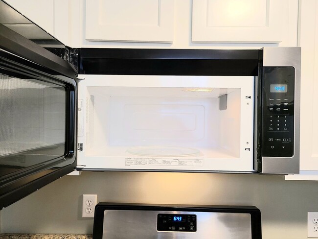 Building Photo - 34 W Tulane Rd