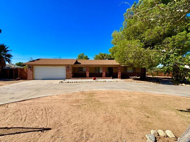 Building Photo - 9472 Wasco Ave