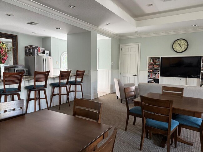 Building Photo - 5721 Bentgrass Dr