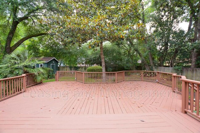 Building Photo - 2156 Forest Lakes Blvd