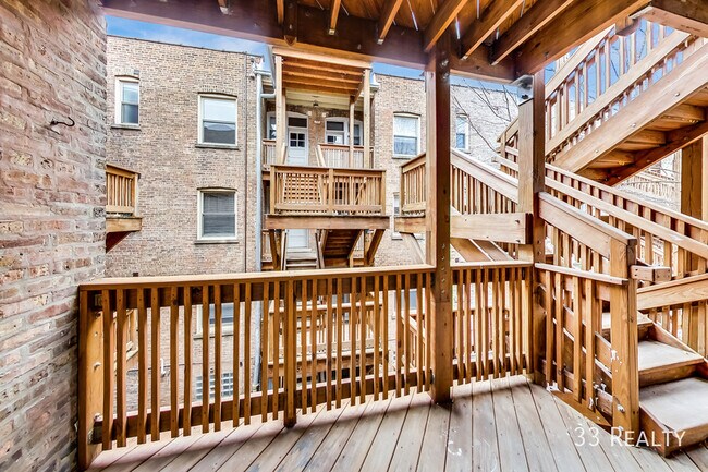 Building Photo - 936 Pleasant St