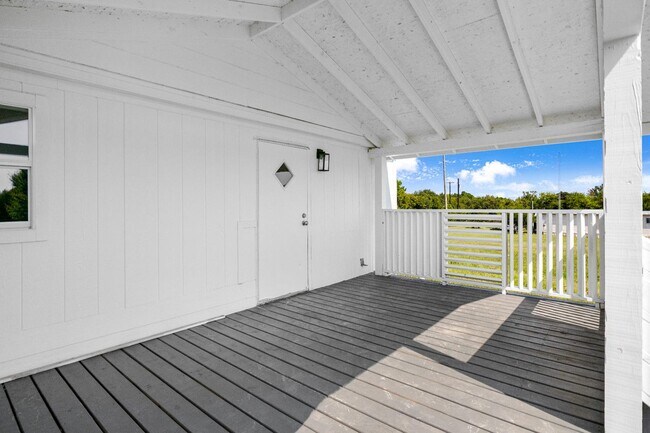 Building Photo - 17982 CR 4104