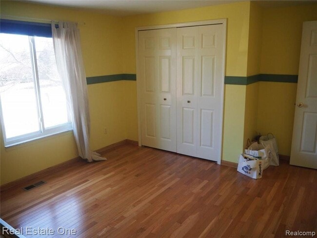 Building Photo - 5837 Folkstone Dr