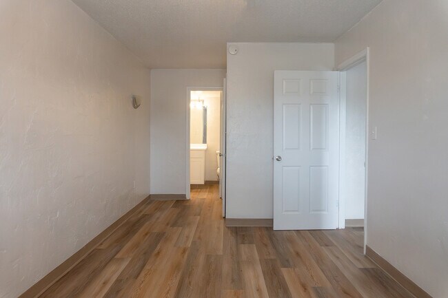 Building Photo - 2765 W Tharpe St