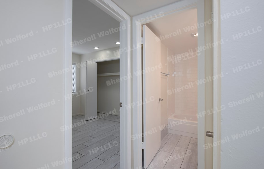 Building Photo - 5739 Peregrine Ave