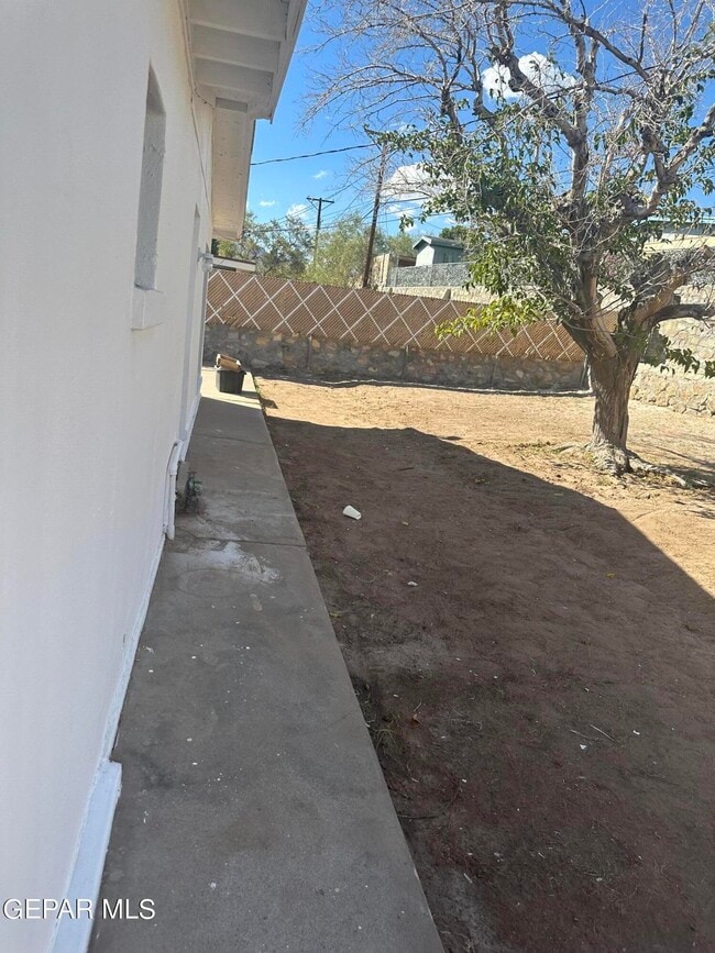 Building Photo - 5119 Garry Owen Rd
