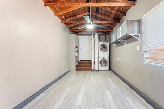 Building Photo - 12935 Greene Ave