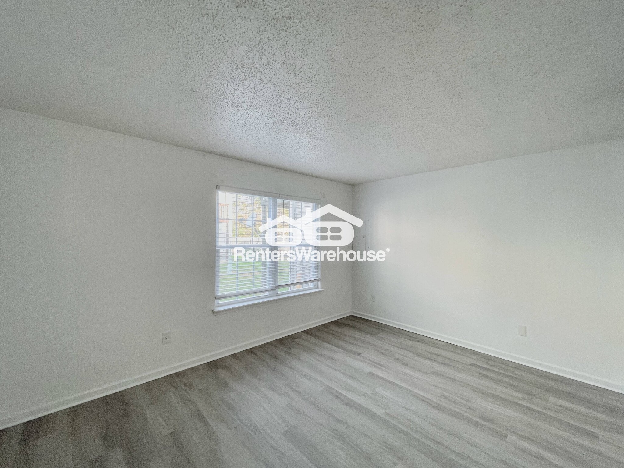 Building Photo - 3704A Towne Point Rd