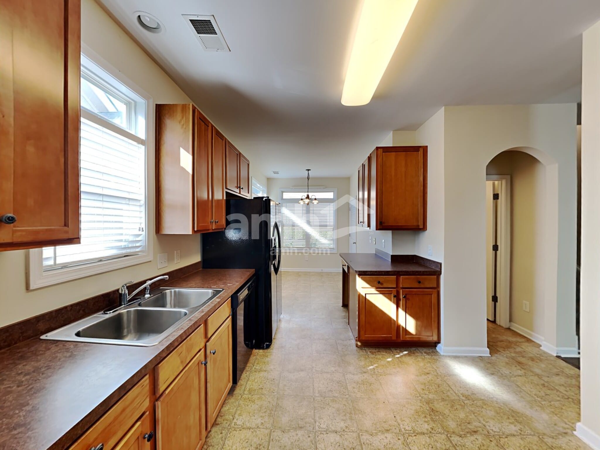 Building Photo - 302 Harmony Lake Dr