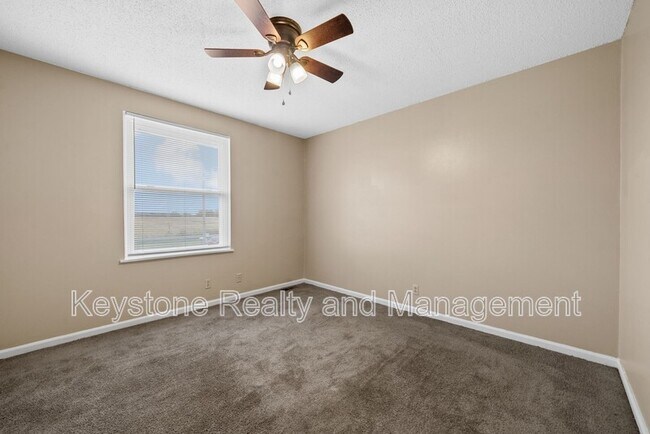 Building Photo - 1070 Pembroke Oak Grove Rd