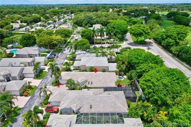 Building Photo - 8171 Hampton Wood Dr