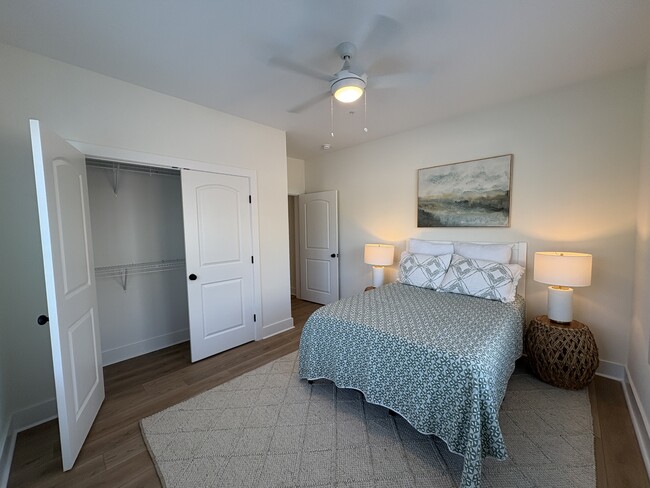 Building Photo - 420 Capstone Dr
