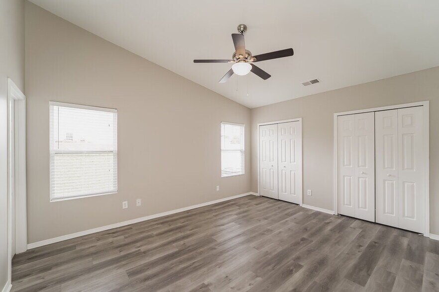 Building Photo - 5221 Valcourt Rd