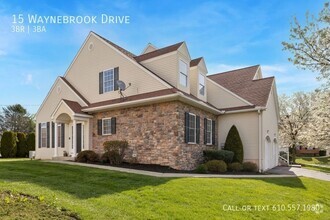 Building Photo - 15 Waynebrook Dr