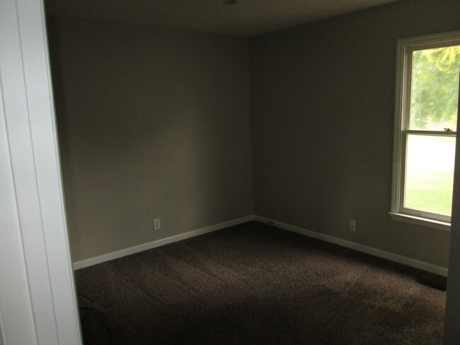 Building Photo - Barfield Area 3 bed 2 bath with a backyard
