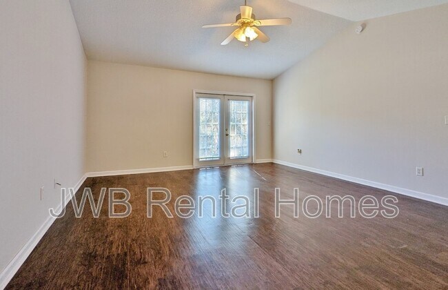 Building Photo - 1674 Rowe Ave