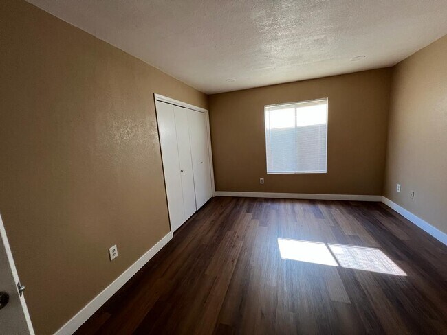 Building Photo - 4301 Isla Verde St