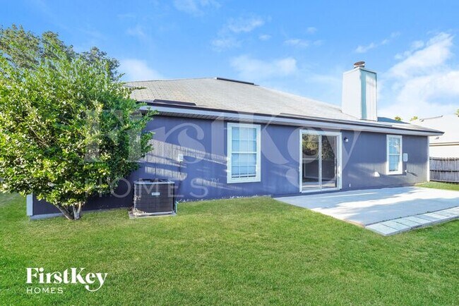 Building Photo - 246 Ridgewick Dr S