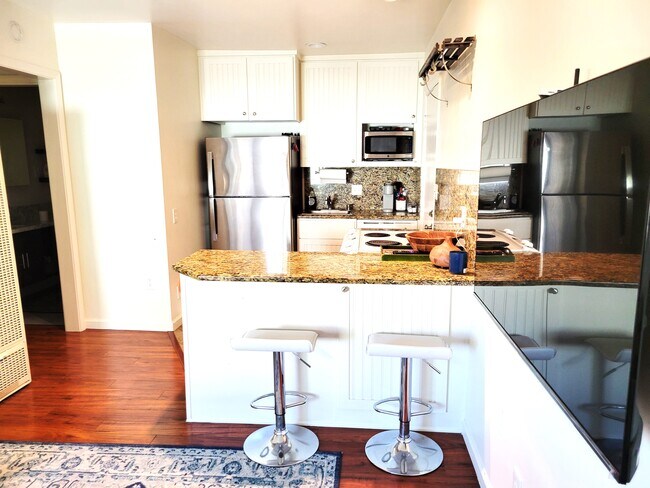 Building Photo - 209 4th St