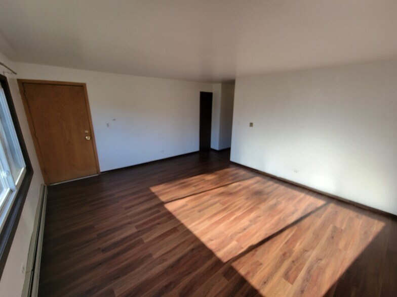 Building Photo - 2 Paxos Dr