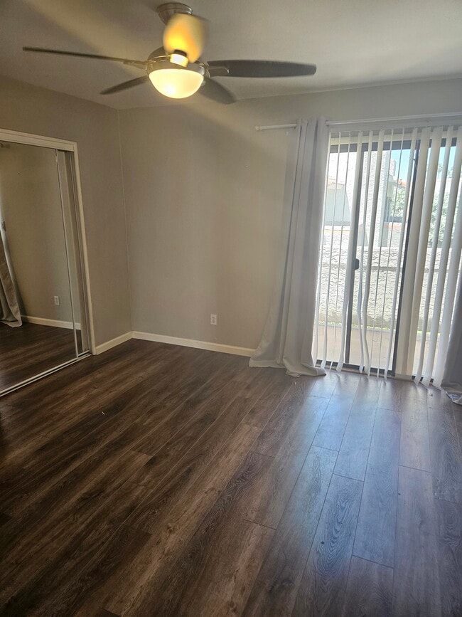 Building Photo - 885 N Granite Reef Rd