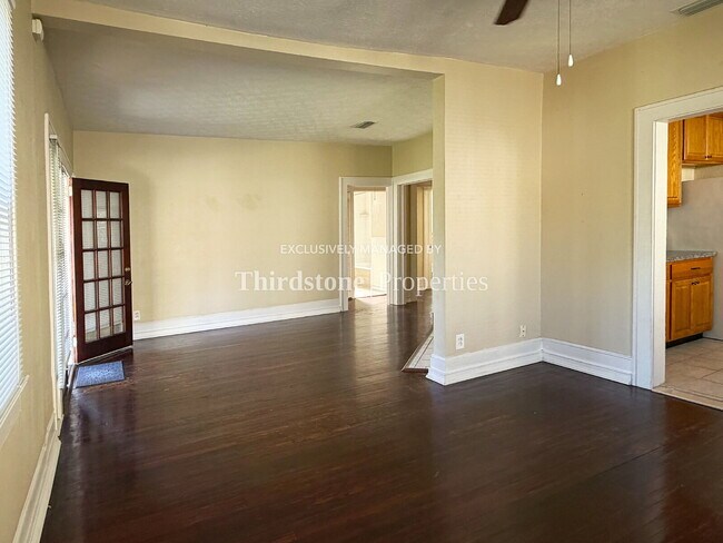 Building Photo - 4718 Ramona Blvd