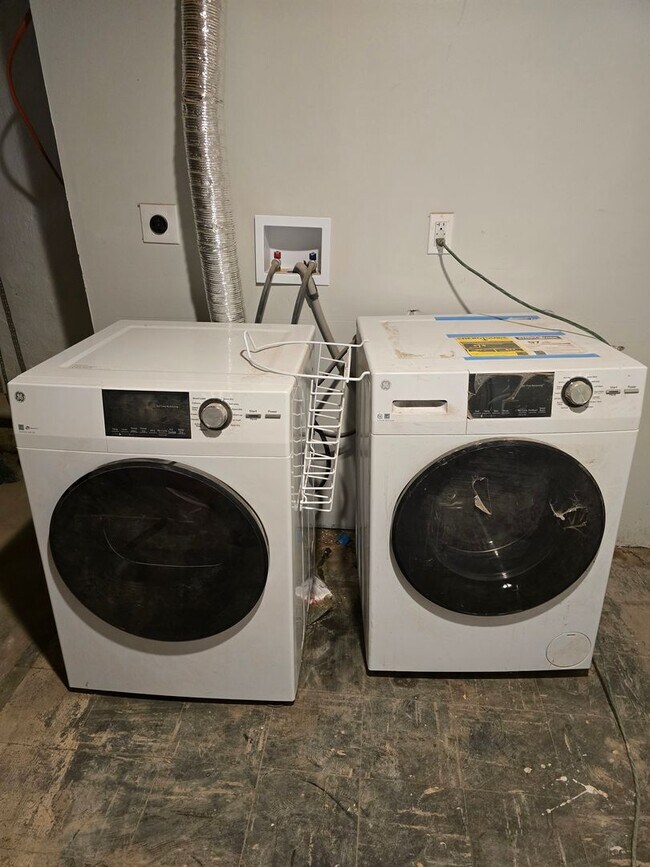 Building Photo - 4642 N 13th St