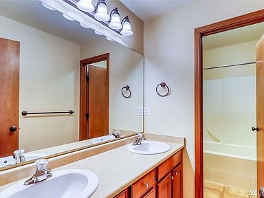 Building Photo - 1297 Koda Cir SE
