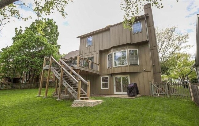 Building Photo - Beautiful 4 Bedroom in Blue Valley Schools