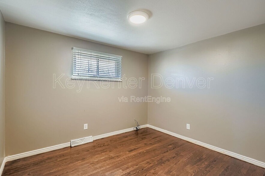 Building Photo - 6020 Wolff St