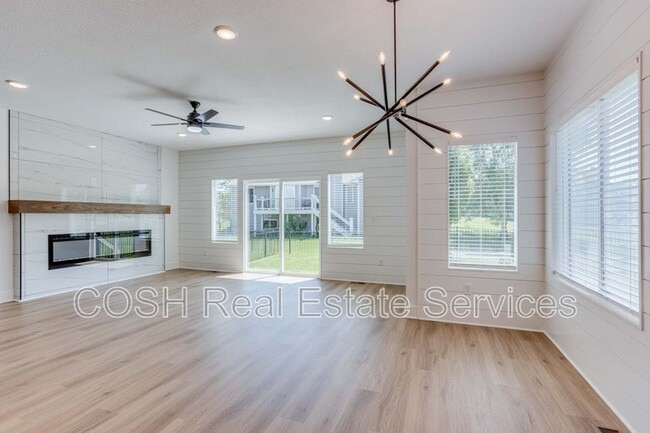 Building Photo - 3554 N Tyler Ct