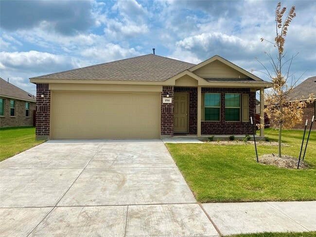 Primary Photo - 1701 Madison Dr